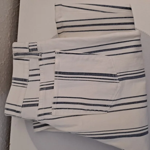 Frame Denim Ivory and Navy Striped Wide Leg Jeans - Picture 8 of 12